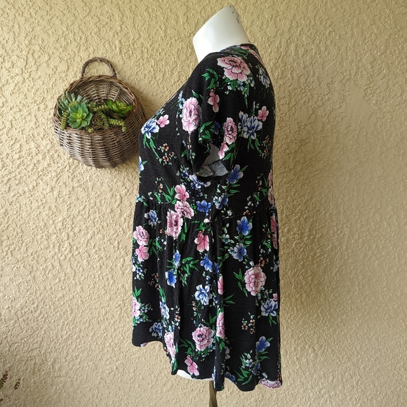 Torrid super knitted floral button down shirt size 3 - Picture 2 of 5